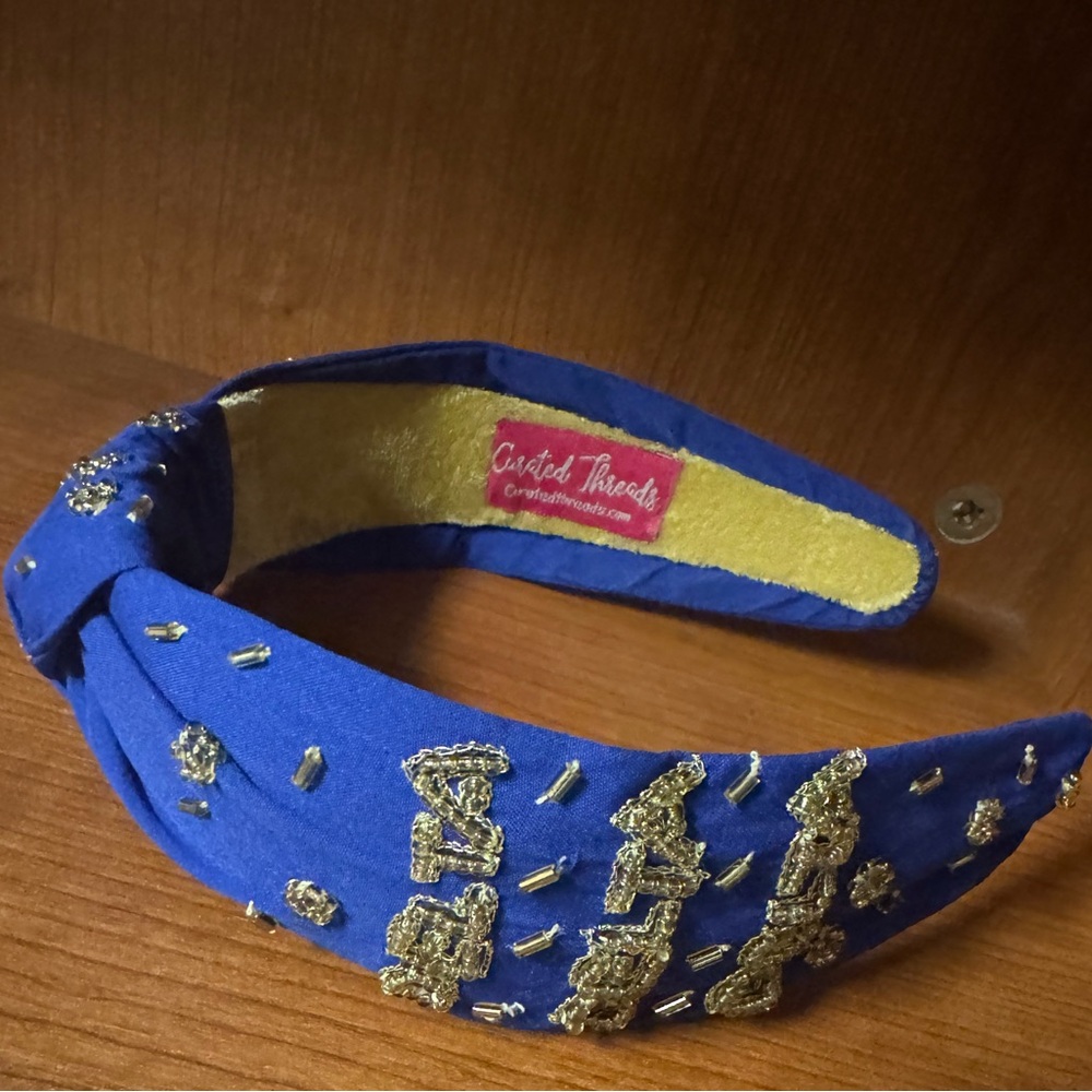 Tridelta beaded headband